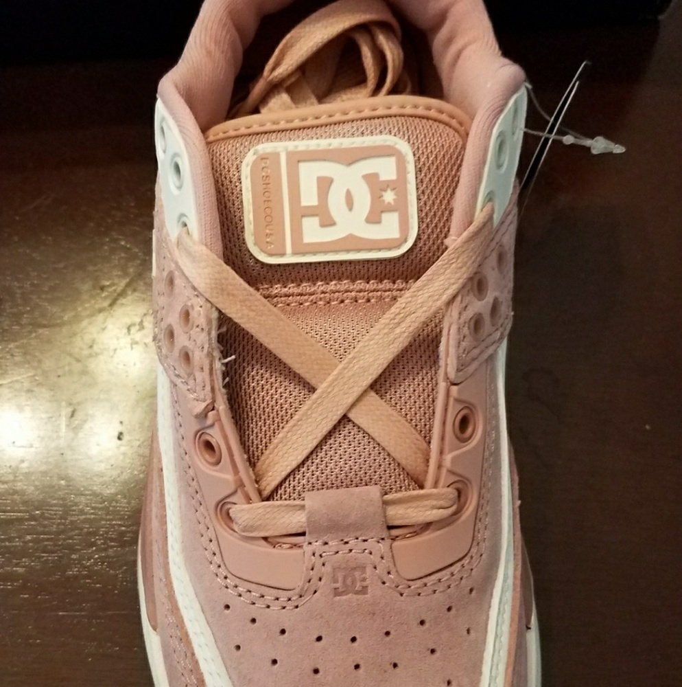 DC shoes
